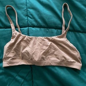 SKIMS FITS EVERYBODY BRA — M